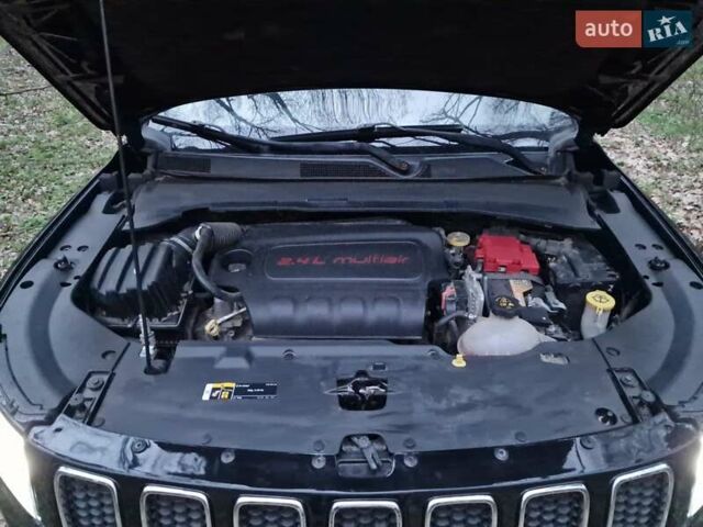 Черный Джип Компас, объемом двигателя 2.36 л и пробегом 98 тыс. км за 12800 $, фото 46 на Automoto.ua