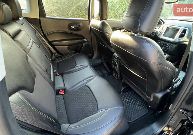 Джип Компас 2017 в Ивано-Франковске на Automoto.ua Черный Джип Компас, объемом двигателя 2.36 л и пробегом 72 тыс. км за 14950 $, фото 18 на Automoto.ua