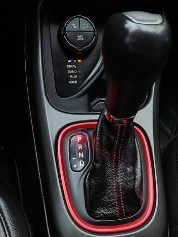 Черный Джип Компас, объемом двигателя 2.4 л и пробегом 99 тыс. км за 14300 $, фото 28 на Automoto.ua