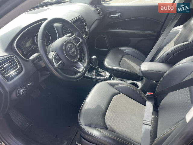 Черный Джип Компас, объемом двигателя 2.4 л и пробегом 48 тыс. км за 15550 $, фото 8 на Automoto.ua