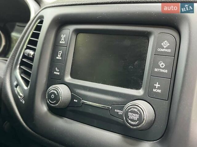 Чорний Джип Compass, об'ємом двигуна 2.4 л та пробігом 93 тис. км за 15290 $, фото 24 на Automoto.ua