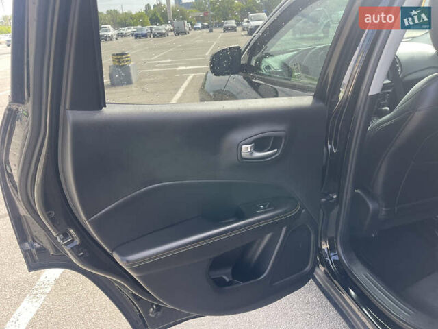 Черный Джип Компас, объемом двигателя 2.4 л и пробегом 48 тыс. км за 15550 $, фото 14 на Automoto.ua