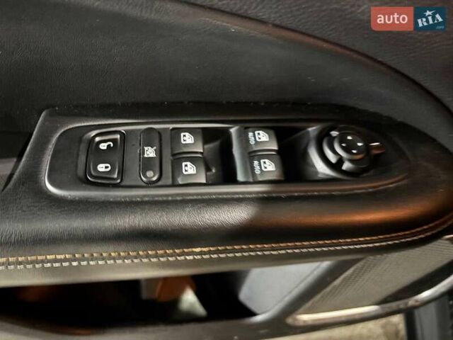 Черный Джип Компас, объемом двигателя 2.4 л и пробегом 92 тыс. км за 14990 $, фото 8 на Automoto.ua