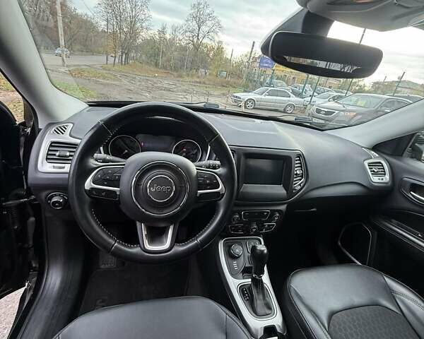 Джип Compass 2017 у Сумах на Automoto.ua Чорний Джип Compass, об'ємом двигуна 2.36 л та пробігом 145 тис. км за 14300 $, фото 8 на Automoto.ua