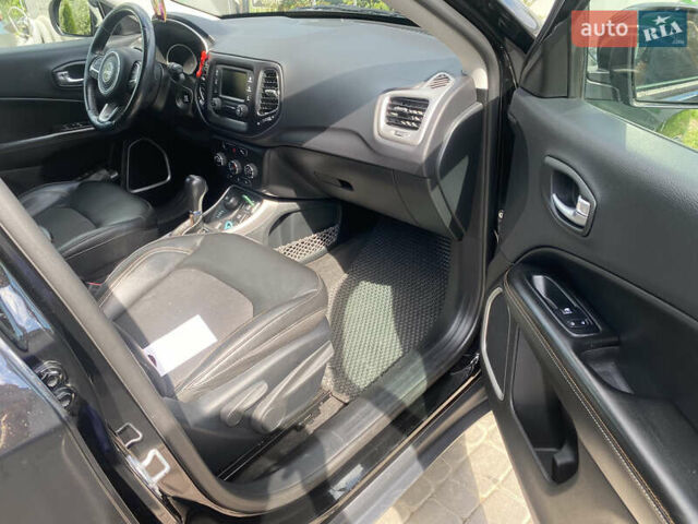 Черный Джип Компас, объемом двигателя 2.4 л и пробегом 55 тыс. км за 16000 $, фото 4 на Automoto.ua