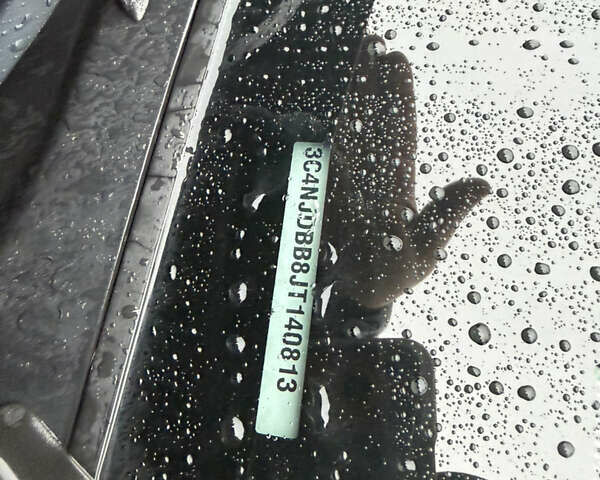 Черный Джип Компас, объемом двигателя 2.4 л и пробегом 180 тыс. км за 8000 $, фото 9 на Automoto.ua