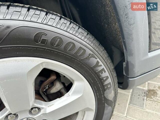 Чорний Джип Compass, об'ємом двигуна 2.36 л та пробігом 193 тис. км за 13800 $, фото 17 на Automoto.ua