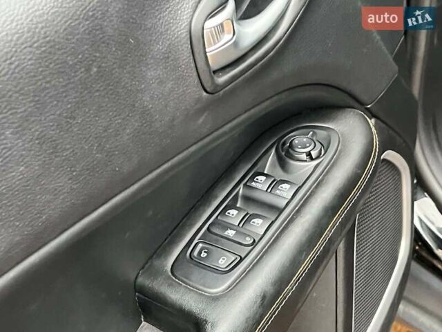 Черный Джип Компас, объемом двигателя 2.4 л и пробегом 93 тыс. км за 13990 $, фото 24 на Automoto.ua