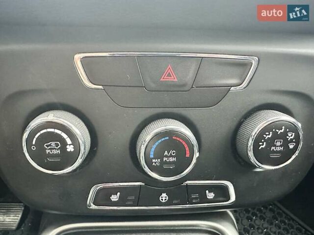 Чорний Джип Compass, об'ємом двигуна 2.36 л та пробігом 193 тис. км за 13800 $, фото 29 на Automoto.ua