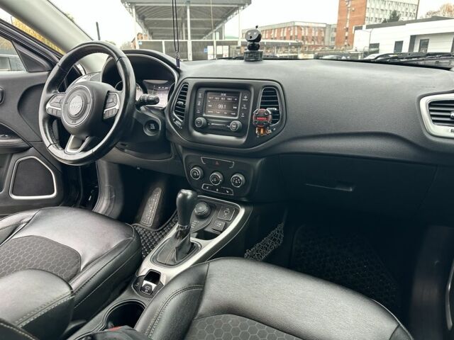 Чорний Джип Compass, об'ємом двигуна 2.4 л та пробігом 193 тис. км за 13800 $, фото 19 на Automoto.ua