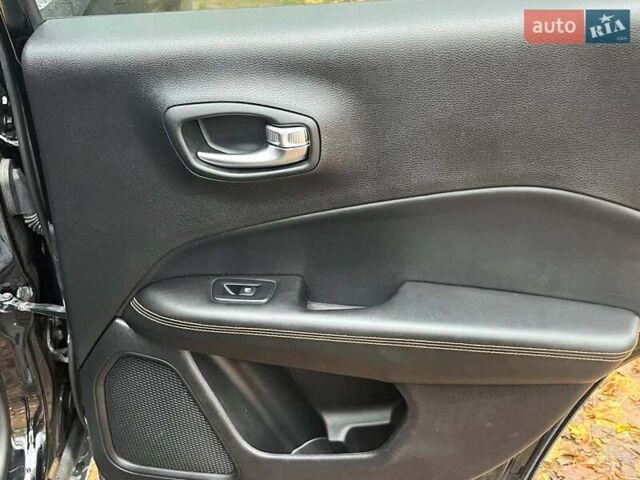 Черный Джип Компас, объемом двигателя 2.4 л и пробегом 74 тыс. км за 17340 $, фото 23 на Automoto.ua