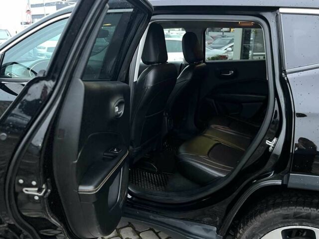 Черный Джип Компас, объемом двигателя 2.4 л и пробегом 89 тыс. км за 16000 $, фото 18 на Automoto.ua