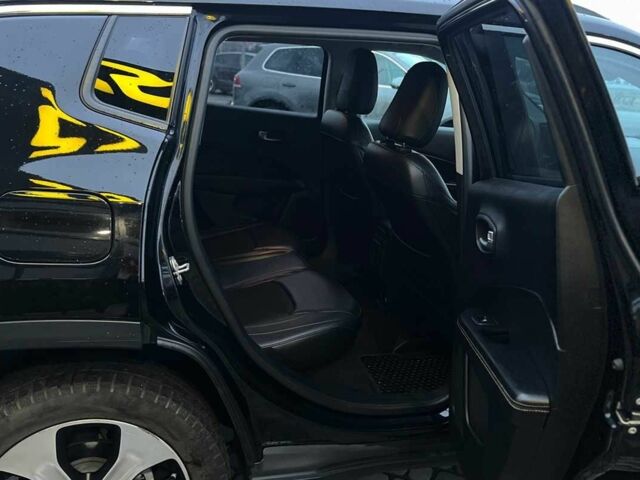 Черный Джип Компас, объемом двигателя 2.4 л и пробегом 89 тыс. км за 16000 $, фото 16 на Automoto.ua