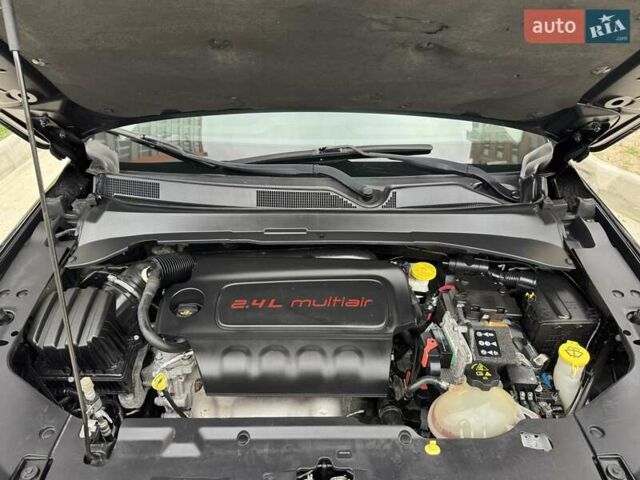 Черный Джип Компас, объемом двигателя 2.4 л и пробегом 91 тыс. км за 15200 $, фото 41 на Automoto.ua