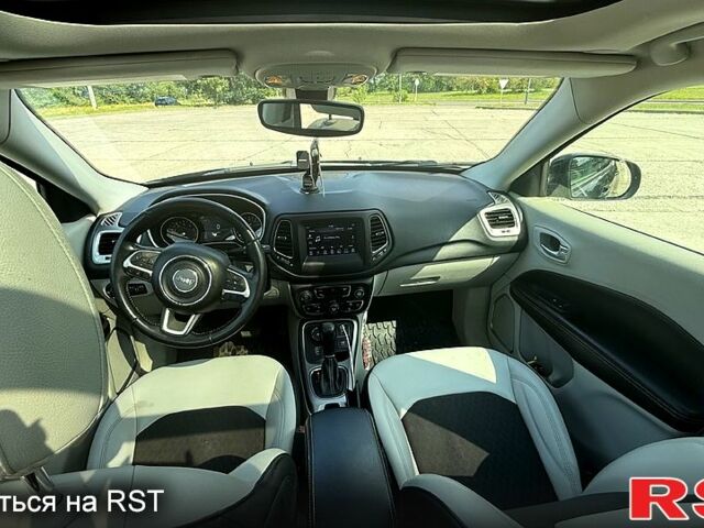 Чорний Джип Compass, об'ємом двигуна 2.4 л та пробігом 155 тис. км за 15500 $, фото 1 на Automoto.ua