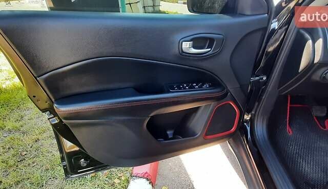 Черный Джип Компас, объемом двигателя 2.36 л и пробегом 149 тыс. км за 15999 $, фото 8 на Automoto.ua