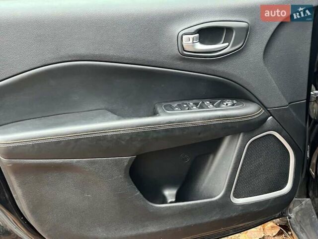 Черный Джип Компас, объемом двигателя 2.4 л и пробегом 93 тыс. км за 13990 $, фото 16 на Automoto.ua