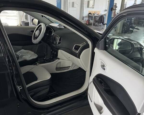 Черный Джип Компас, объемом двигателя 2.4 л и пробегом 122 тыс. км за 13500 $, фото 9 на Automoto.ua