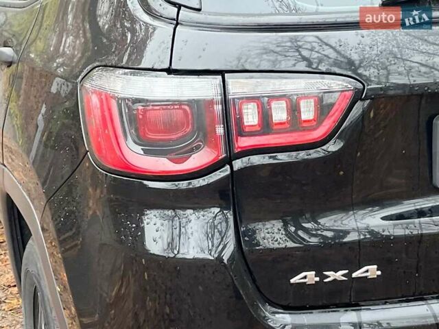 Черный Джип Компас, объемом двигателя 2.4 л и пробегом 93 тыс. км за 13990 $, фото 10 на Automoto.ua