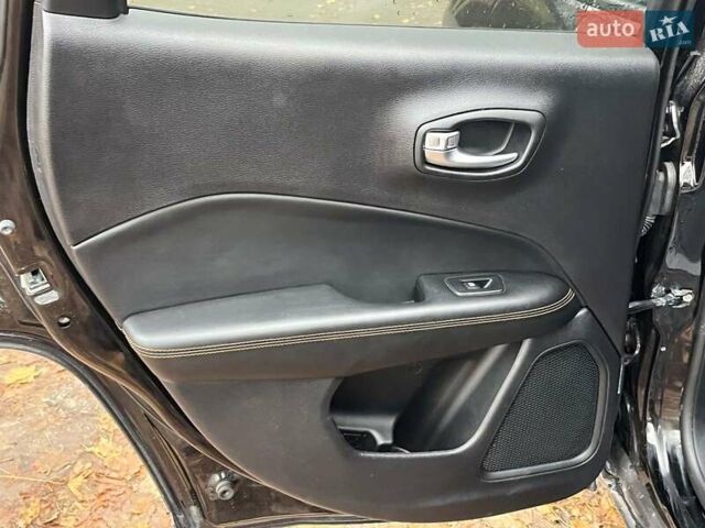Черный Джип Компас, объемом двигателя 2.4 л и пробегом 74 тыс. км за 17340 $, фото 25 на Automoto.ua