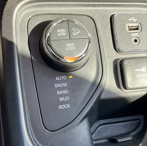 Черный Джип Компас, объемом двигателя 2.36 л и пробегом 146 тыс. км за 16799 $, фото 30 на Automoto.ua