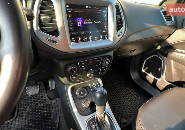 Чорний Джип Compass, об'ємом двигуна 2.4 л та пробігом 72 тис. км за 14000 $, фото 14 на Automoto.ua