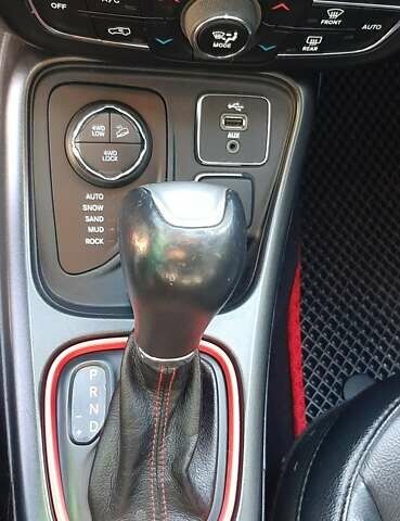 Черный Джип Компас, объемом двигателя 2.36 л и пробегом 149 тыс. км за 15999 $, фото 5 на Automoto.ua