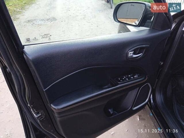 Чорний Джип Compass, об'ємом двигуна 2.36 л та пробігом 80 тис. км за 16500 $, фото 4 на Automoto.ua