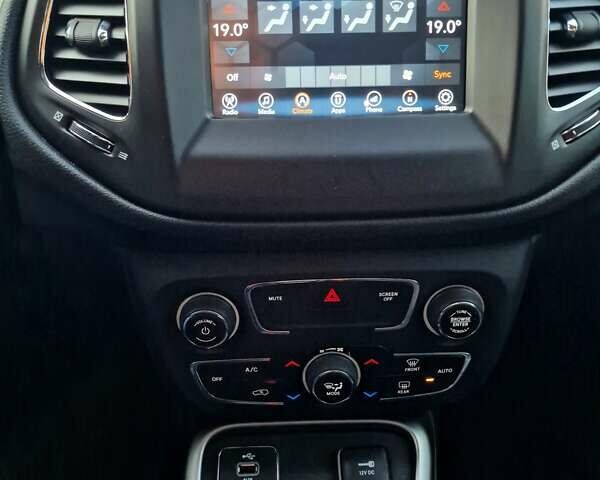 Черный Джип Компас, объемом двигателя 2.36 л и пробегом 98 тыс. км за 12800 $, фото 64 на Automoto.ua