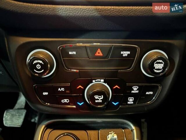Черный Джип Компас, объемом двигателя 2.4 л и пробегом 92 тыс. км за 14990 $, фото 14 на Automoto.ua