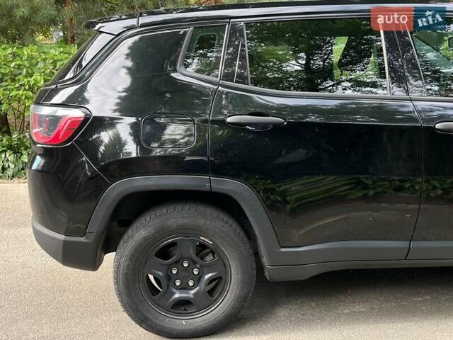 Чорний Джип Compass, об'ємом двигуна 2.4 л та пробігом 93 тис. км за 15290 $, фото 14 на Automoto.ua