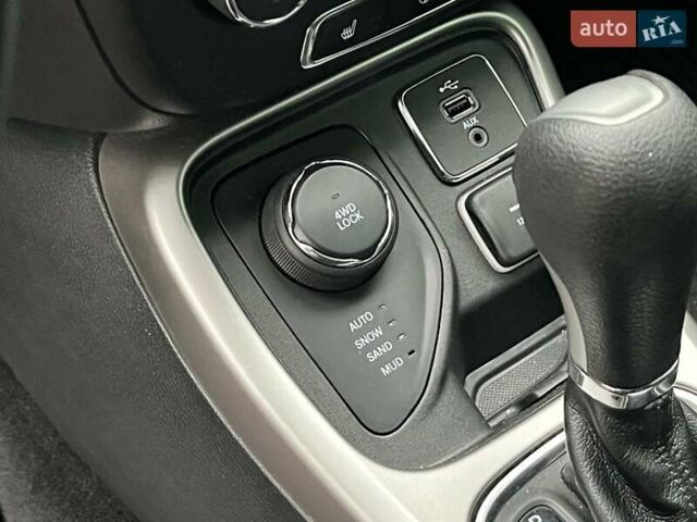 Черный Джип Компас, объемом двигателя 2.4 л и пробегом 93 тыс. км за 13990 $, фото 20 на Automoto.ua