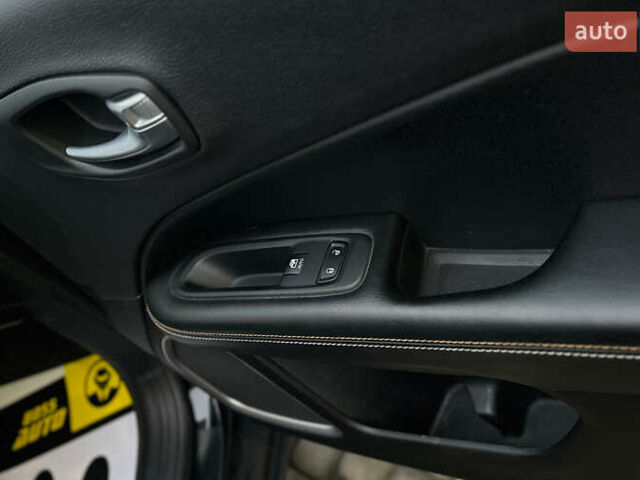 Черный Джип Компас, объемом двигателя 2.36 л и пробегом 89 тыс. км за 16000 $, фото 20 на Automoto.ua