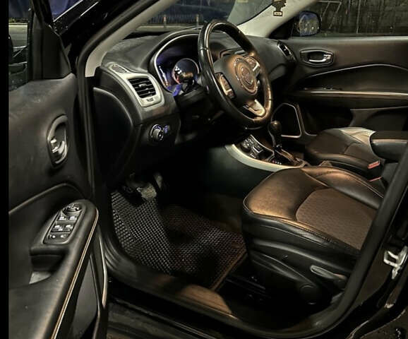 Черный Джип Компас, объемом двигателя 2.4 л и пробегом 55 тыс. км за 16000 $, фото 30 на Automoto.ua