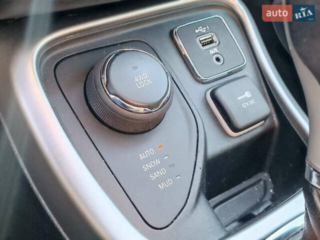 Чорний Джип Compass, об'ємом двигуна 2.4 л та пробігом 93 тис. км за 15490 $, фото 29 на Automoto.ua