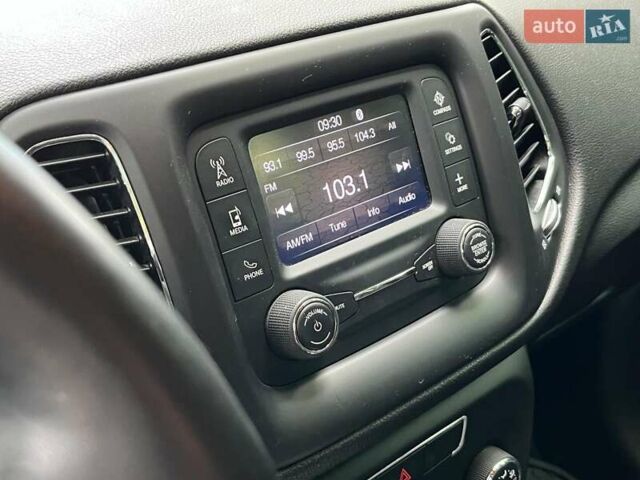 Чорний Джип Compass, об'ємом двигуна 2.4 л та пробігом 93 тис. км за 15290 $, фото 36 на Automoto.ua