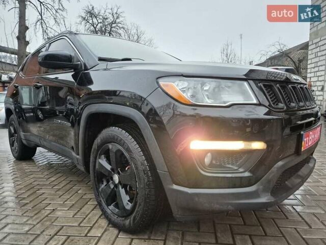 Черный Джип Компас, объемом двигателя 2.4 л и пробегом 164 тыс. км за 13700 $, фото 3 на Automoto.ua