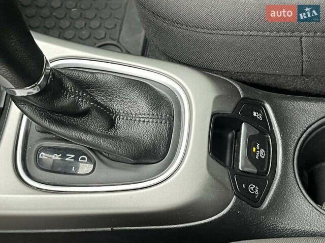 Черный Джип Компас, объемом двигателя 2.4 л и пробегом 93 тыс. км за 13990 $, фото 19 на Automoto.ua