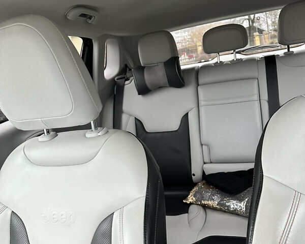 Черный Джип Компас, объемом двигателя 2.36 л и пробегом 86 тыс. км за 17000 $, фото 11 на Automoto.ua