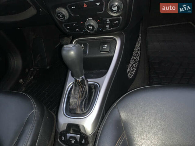 Черный Джип Компас, объемом двигателя 0 л и пробегом 177 тыс. км за 14200 $, фото 23 на Automoto.ua