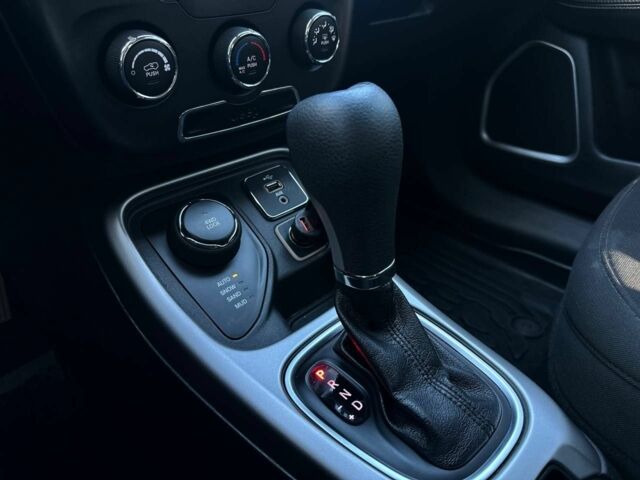 Черный Джип Компас, объемом двигателя 2.4 л и пробегом 128 тыс. км за 12850 $, фото 15 на Automoto.ua