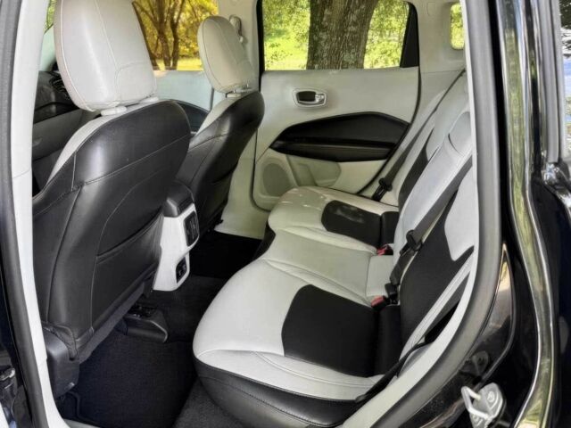 Чорний Джип Compass, об'ємом двигуна 2.4 л та пробігом 32 тис. км за 2860 $, фото 9 на Automoto.ua