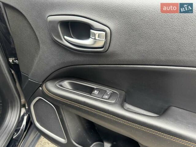 Черный Джип Компас, объемом двигателя 2.36 л и пробегом 110 тыс. км за 15000 $, фото 33 на Automoto.ua