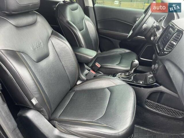 Джип Compass 2018 у Чернігові на Automoto.ua Чорний Джип Compass, об'ємом двигуна 2.36 л та пробігом 100 тис. км за 16400 $, фото 34 на Automoto.ua