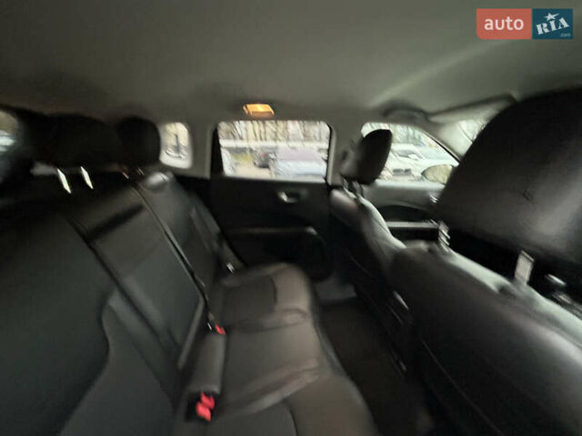 Черный Джип Компас, объемом двигателя 2.36 л и пробегом 165 тыс. км за 19000 $, фото 37 на Automoto.ua