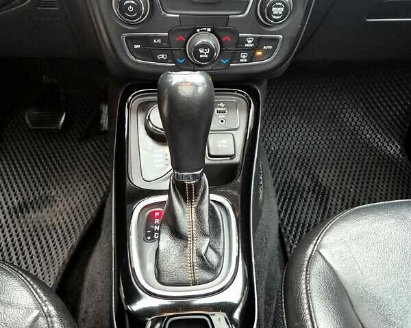 Черный Джип Компас, объемом двигателя 2.36 л и пробегом 117 тыс. км за 15800 $, фото 26 на Automoto.ua