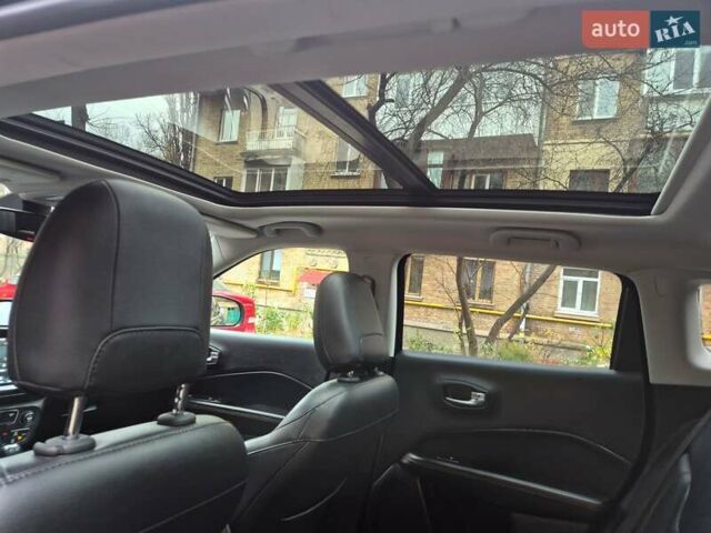 Черный Джип Компас, объемом двигателя 2.36 л и пробегом 117 тыс. км за 15800 $, фото 36 на Automoto.ua