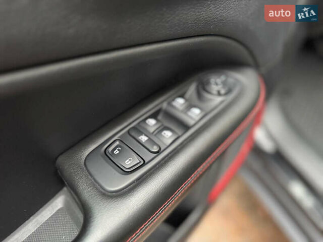 Чорний Джип Compass, об'ємом двигуна 2.4 л та пробігом 122 тис. км за 16377 $, фото 11 на Automoto.ua