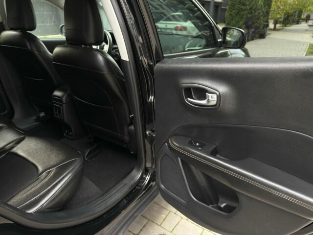 Джип Компас 2018 в Ивано-Франковске на Automoto.ua Черный Джип Компас, объемом двигателя 2.4 л и пробегом 100 тыс. км за 13499 $, фото 18 на Automoto.ua