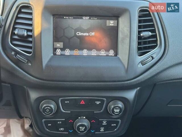 Черный Джип Компас, объемом двигателя 2.4 л и пробегом 124 тыс. км за 10500 $, фото 12 на Automoto.ua